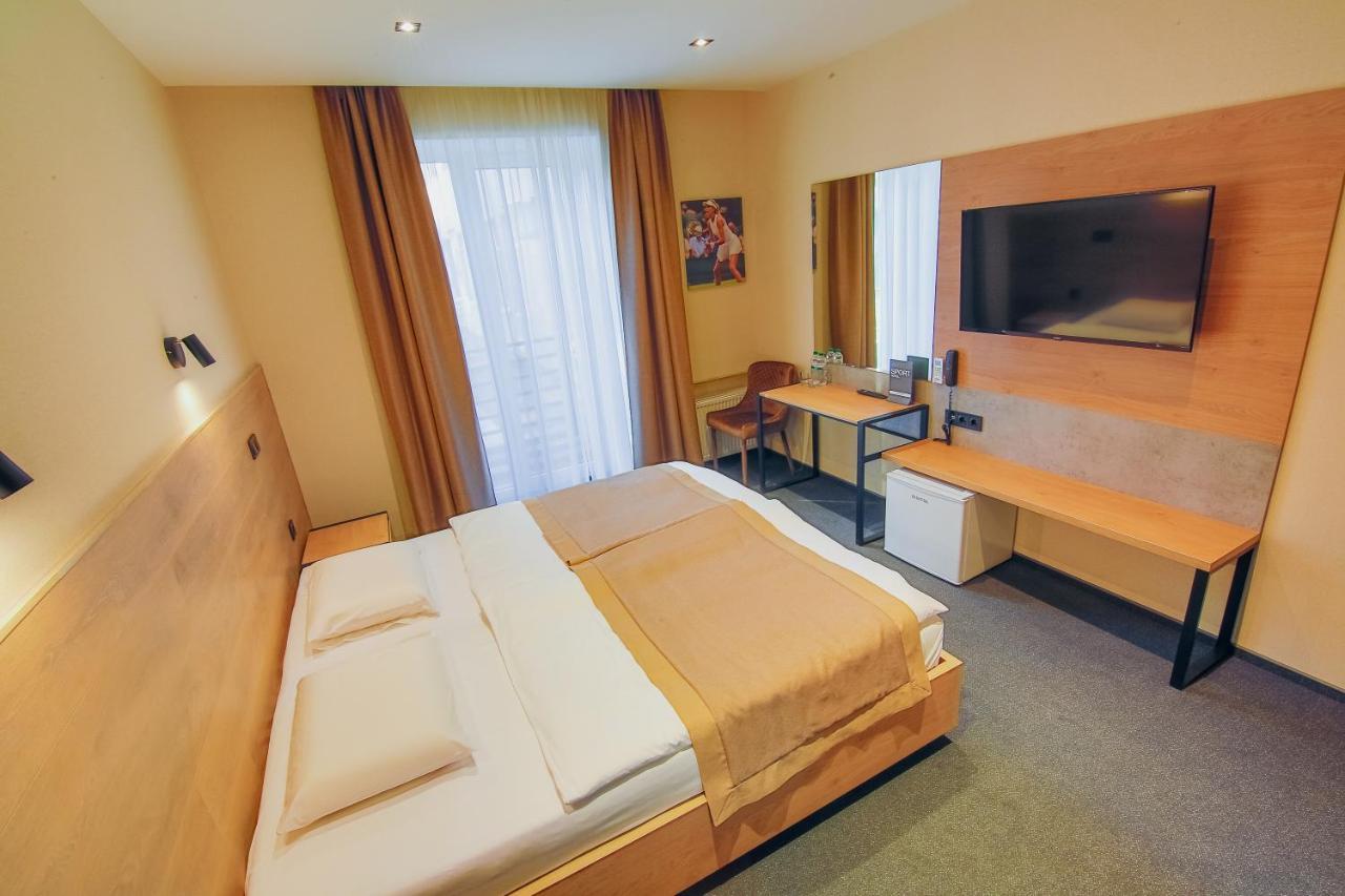 Sport Hotel 1 Cserkaszi Kültér fotó