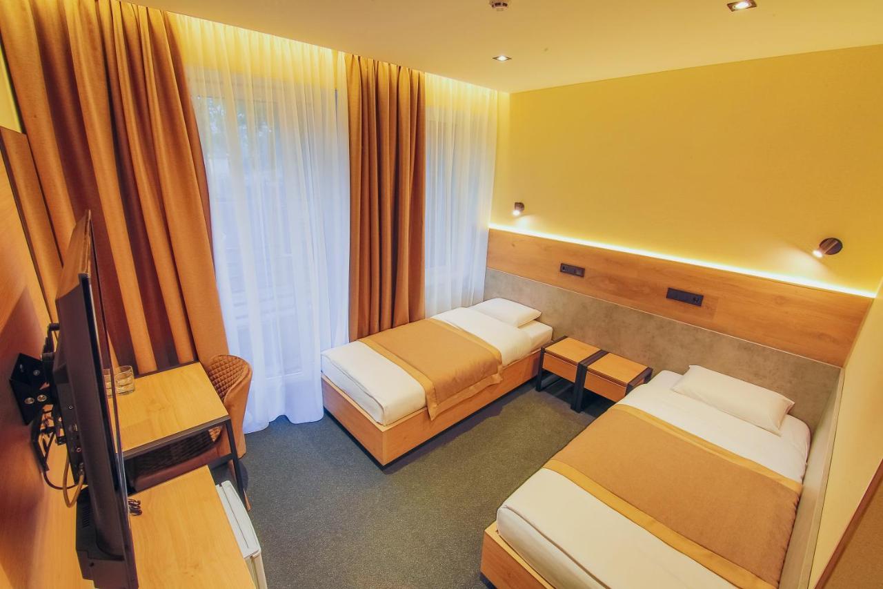 Sport Hotel 1 Cserkaszi Kültér fotó